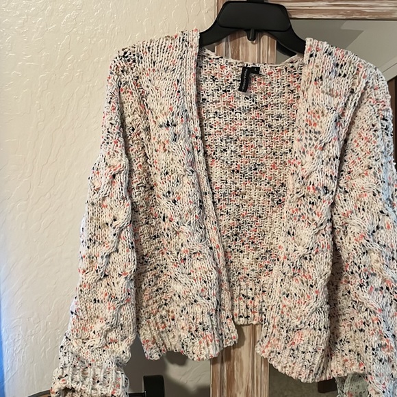 Cardigan - Picture 2 of 5